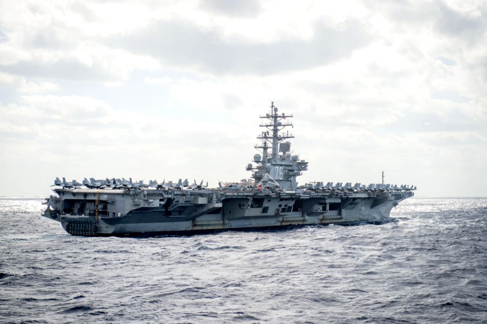 161111-N-UF697-215 (31017240851)