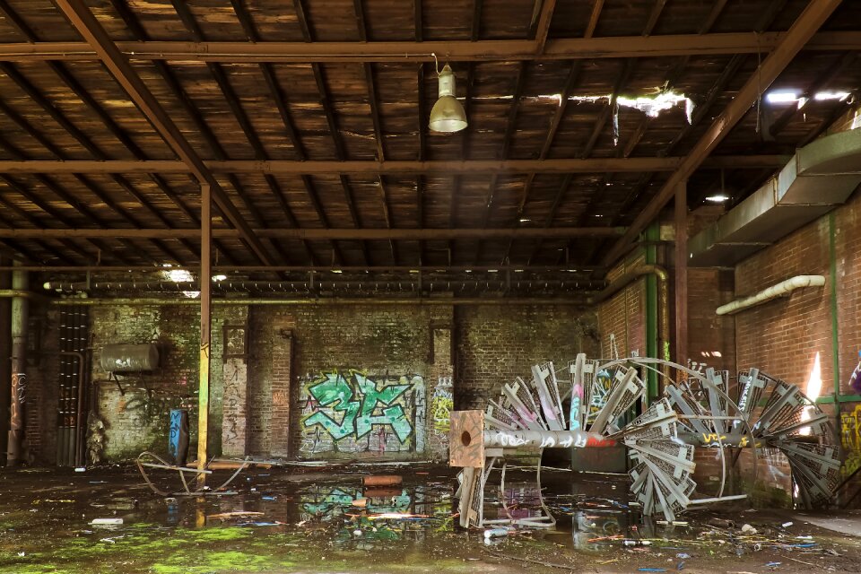 Pforphoto old decay