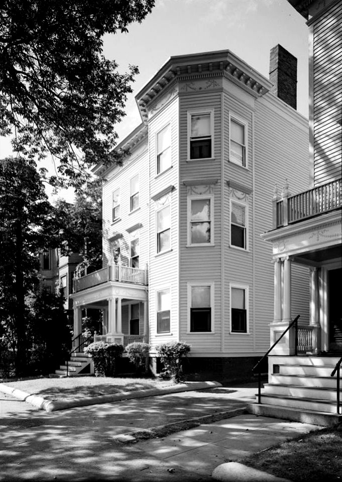 1667 Cambridge Street (Cambridge, Massachusetts) - 079996pv
