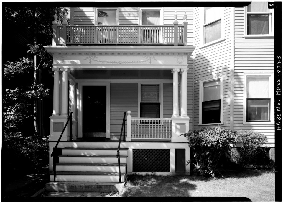 1667 Cambridge Street (Cambridge, Massachusetts) - 079998pu