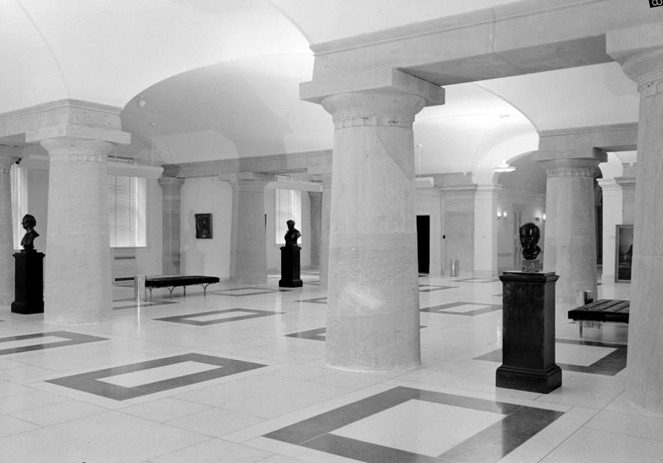 17. INTERIOR, GENERAL VIEW OF SANDSTONE GALLERY