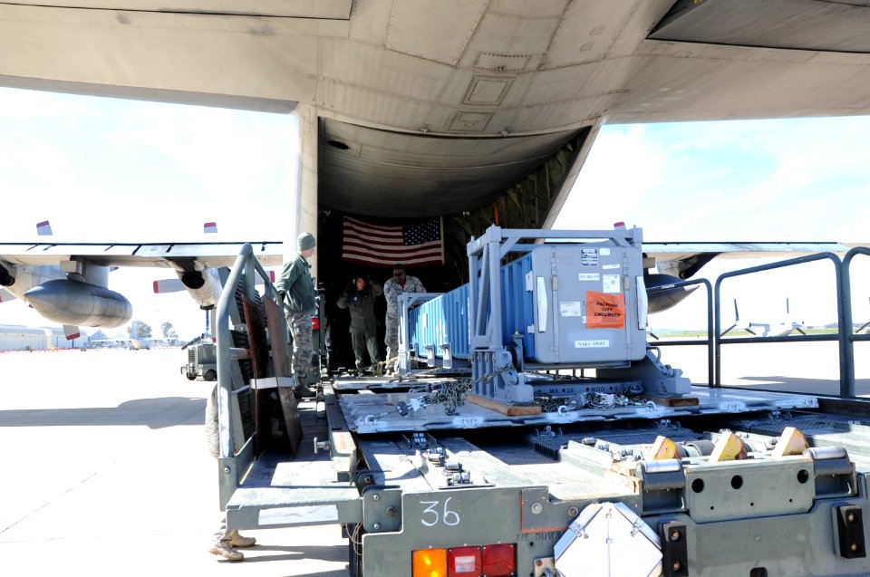 170324-N-SD965-054 (32887315343)