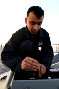 170328-N-KP948-007 (33331711080)