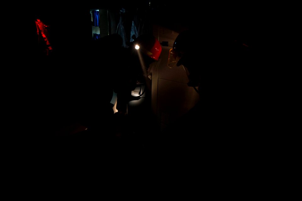 170425-N-ZE250-050 (33436144544)