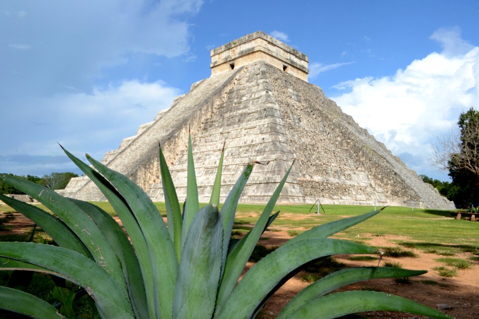 Chichen itza mexico ancient photo