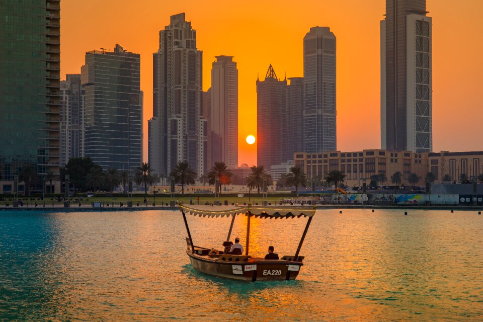 Dubai sonenuntergang romance of the skyscraper
