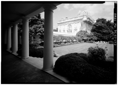 173 rose garden oblique view of columns looking ne