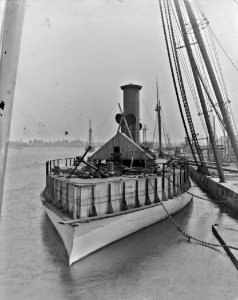 USS Amphitrite (BM-2) fitting out at the Norfolk Navy Yard during the 1880s after 1883. (49424464482)