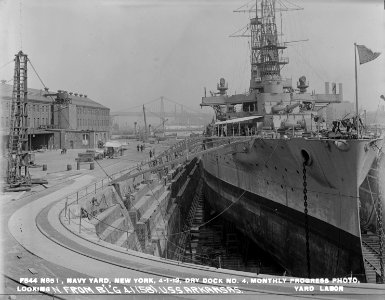 USS Arkansas (BB-33) in New York Naval Yard April 1st 1913. (48315329317)