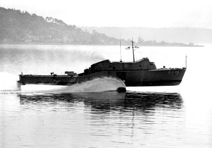 USS Plainview (AGEH-1) underway, 5 February 1969, testing out her top speed of 40 knots. This photo was taken one month before being placed in service at the Puget Sound Naval Shipyard. (50288168881)