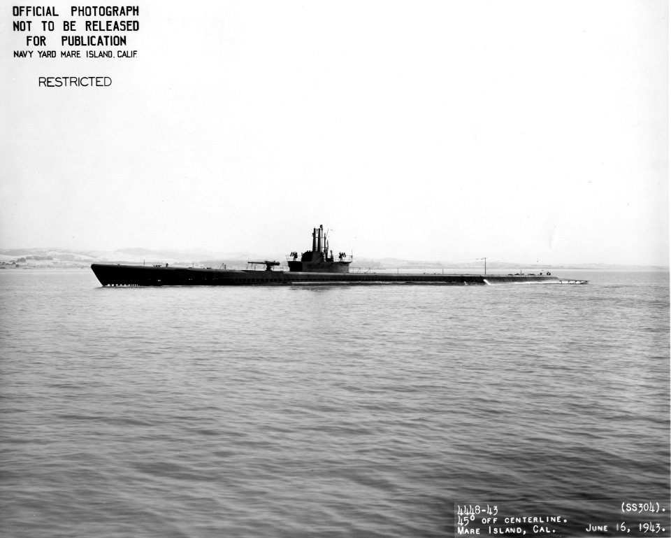 USS Seahorse (SS-304) (AGSS-304) during sea trials off Mare Island Navy Yard on 16 June 1943. (50349851443)