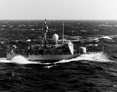 USS Pegasus (PHM-1) Underway in the Pacific, April 3rd 1978 (50289771978)