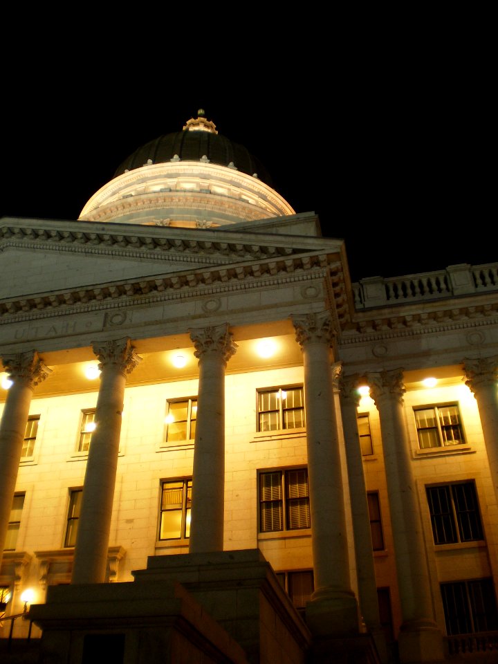 Utah State Capitol grounds, Thanksgiving evening - November 2008 - by Brandon Evershed (28) (18145181268)