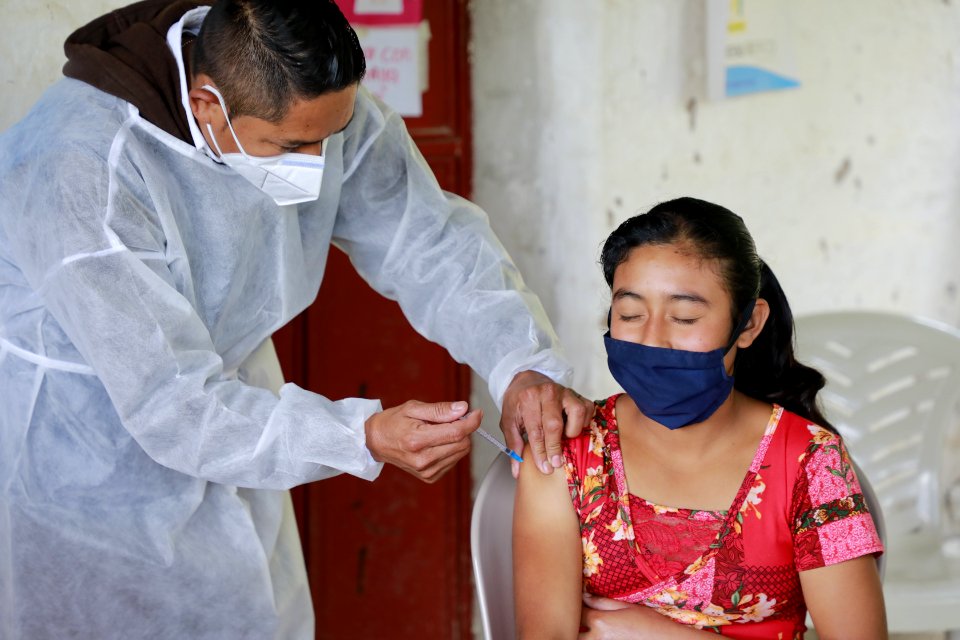 Vacunación anti covid en Jalapa (51565587817)
