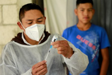 Vacunación anti covid en Jalapa (51567318445)