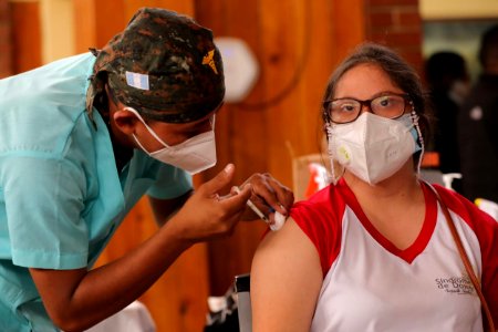 Vacunacion Covid-19 a personas con síndrome Down.4214 (51340221455)