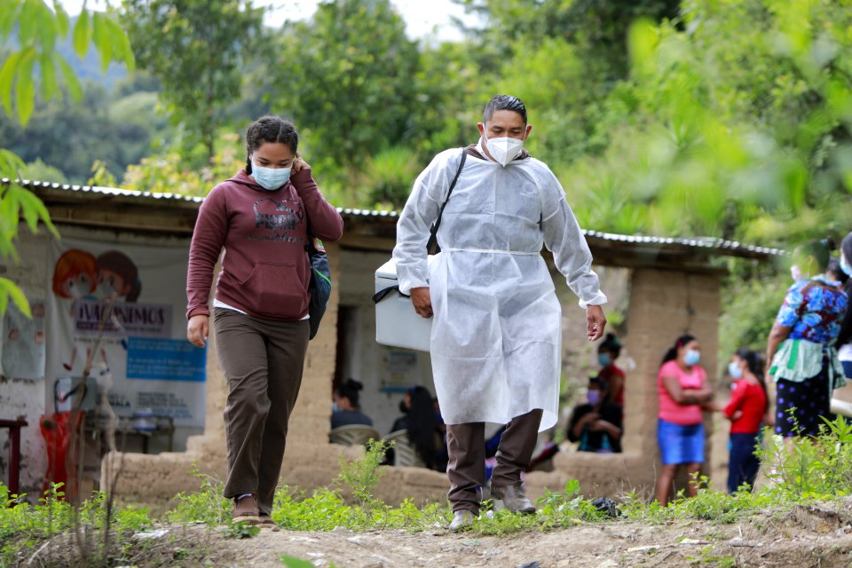 Vacunación anti covid en Jalapa (51565587492)