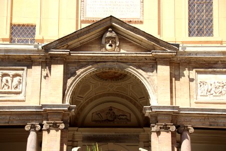 Vatican Museum (48465380562)