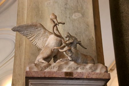 Vatican Museum (48465374117)