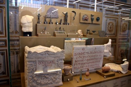 Vatican Museum (48465742976)