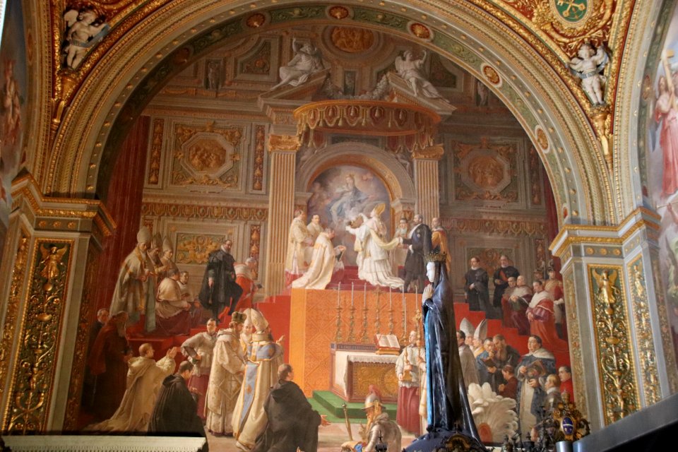 Vatican Museum (48466194471)