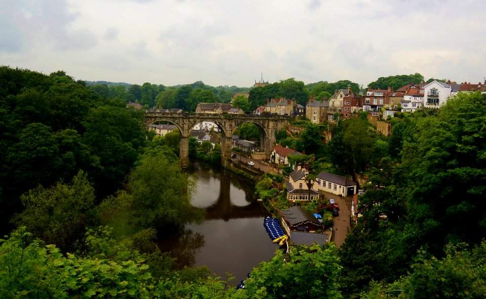 Viaduct over the River Nidd, Knaresborough, Yorkshire (24019790246)