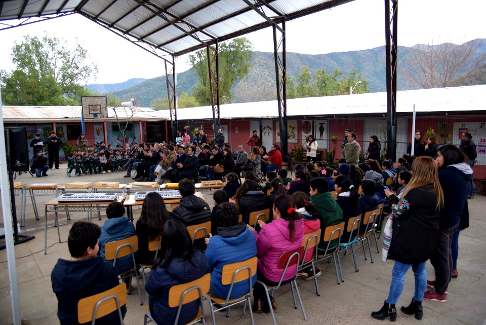VISITA A MINERA FLORIDA Y LANZAMIENTO DE LIBRO BIODIVERSIDAD DE ALHUE (42127694095)