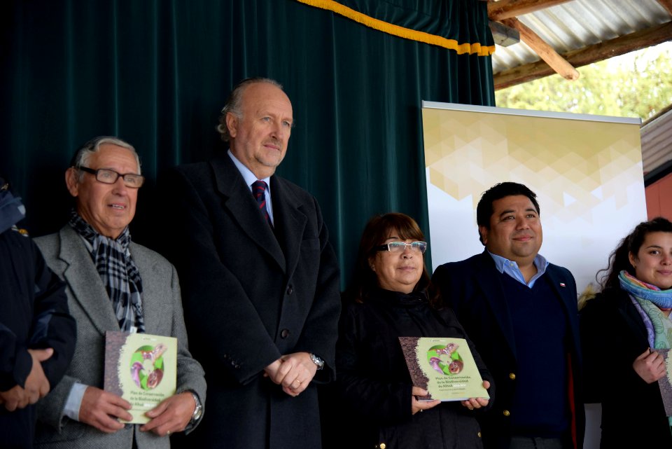 VISITA A MINERA FLORIDA Y LANZAMIENTO DE LIBRO BIODIVERSIDAD DE ALHUE (42127691905)