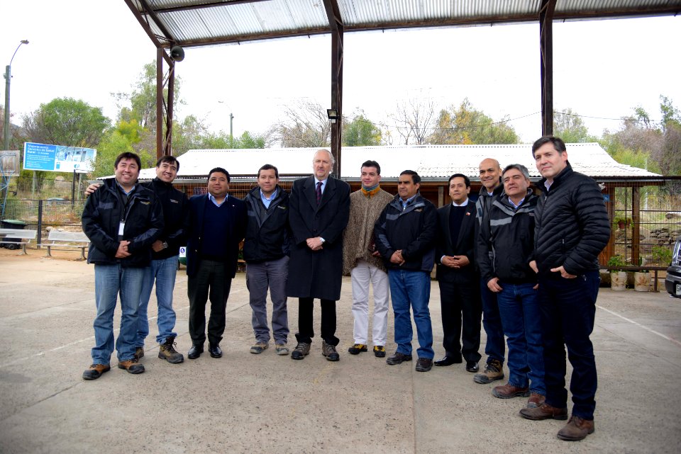 VISITA A MINERA FLORIDA Y LANZAMIENTO DE LIBRO BIODIVERSIDAD DE ALHUE (41219835060)