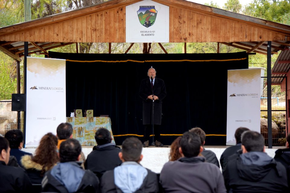 VISITA A MINERA FLORIDA Y LANZAMIENTO DE LIBRO BIODIVERSIDAD DE ALHUE (41219836970)