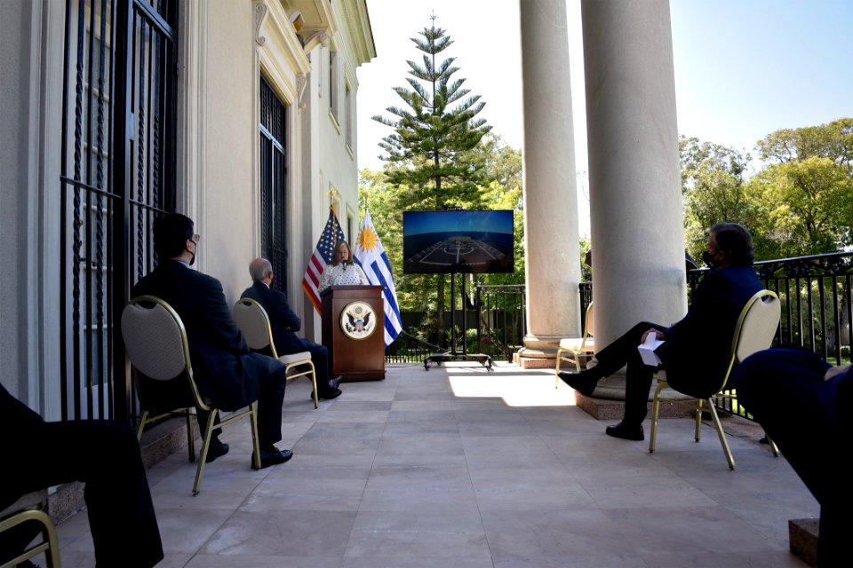 Visita del Buque USCG Cutter Stone de la Guardia Costera de EE.UU. al Puerto de Montevideo. (50880568523)