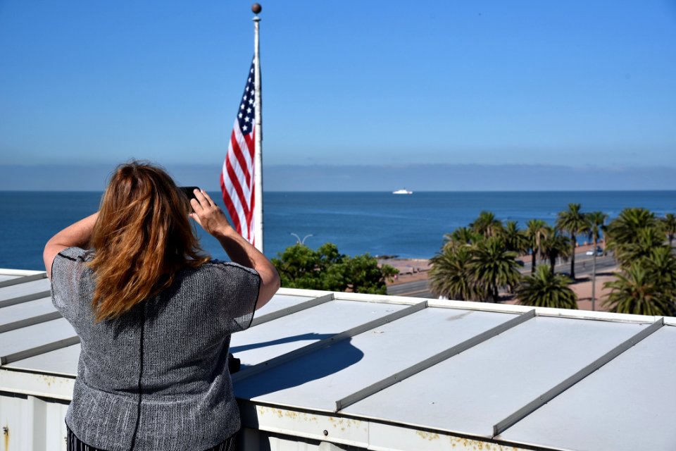 Visita del Buque USCG Cutter Stone de la Guardia Costera de EE.UU. al Puerto de Montevideo. (50881389677)