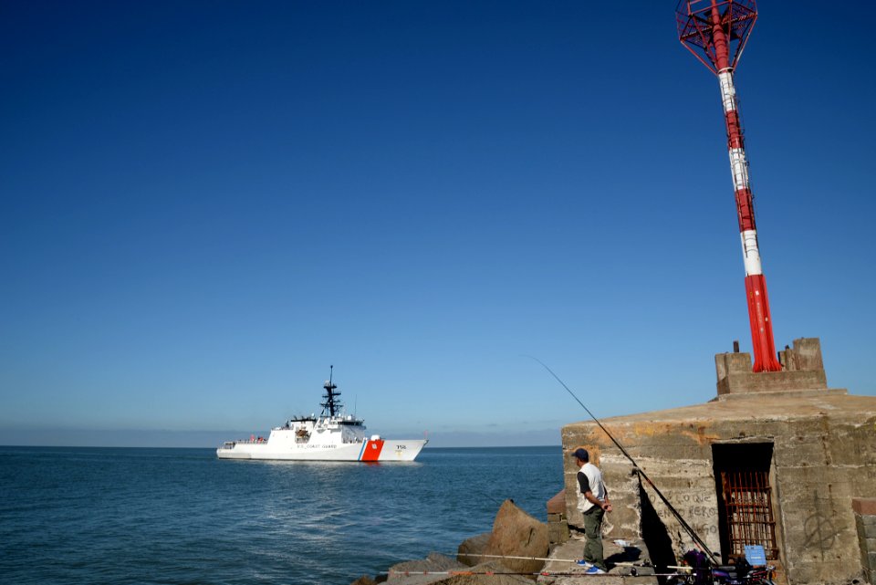 Visita del Buque USCG Cutter Stone de la Guardia Costera de EE.UU. al Puerto de Montevideo. (50880569373)