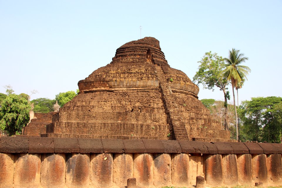 Wat Phra Si Ratana Mahathat, Si Satchanalai Historical Park (46726266555)