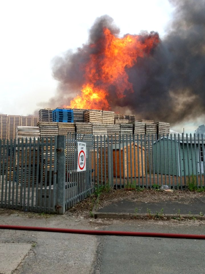 WInsford Pallet Fire 21