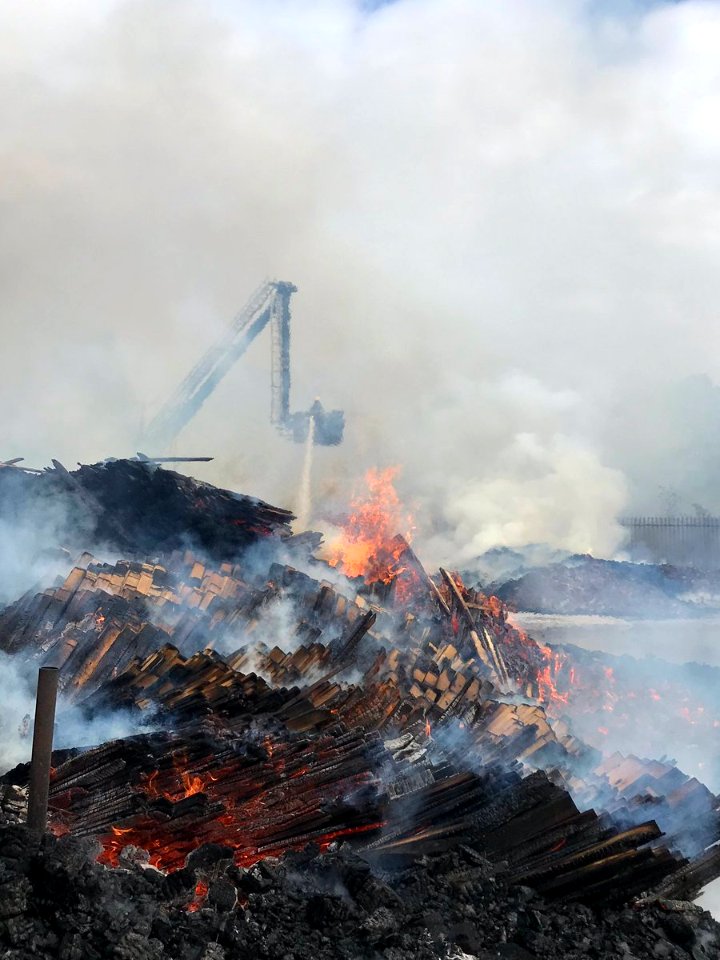 WInsford Pallet Fire 26