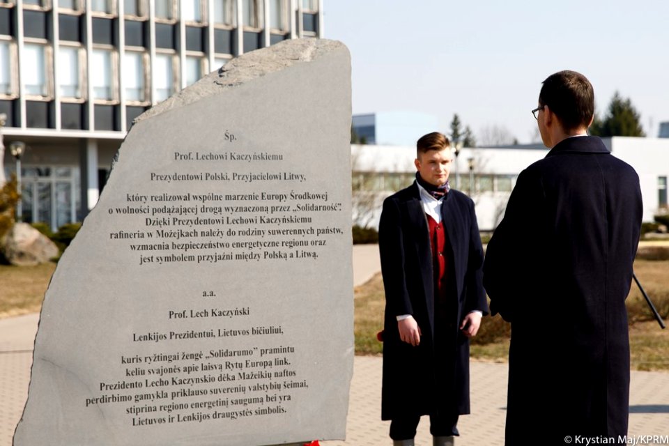 Wizyta na Litwie. Odsłonięcie Kamienia Pamięci Prezydenta Rzeczypospolitej Polskiej Lecha Kaczyńskiego