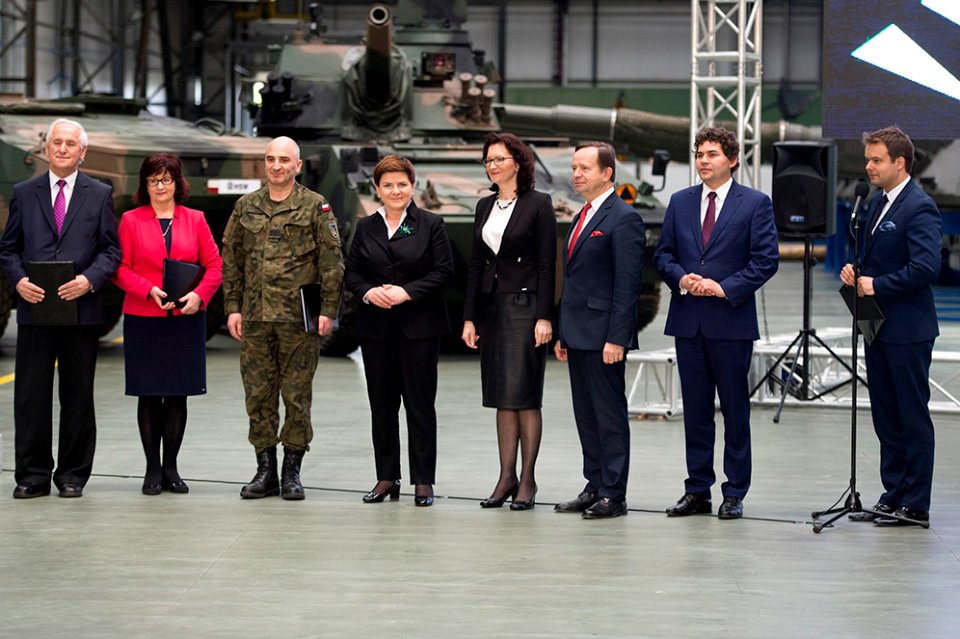 Wizyta premier Beaty Szydło w Stalowej Woli (26089392523)