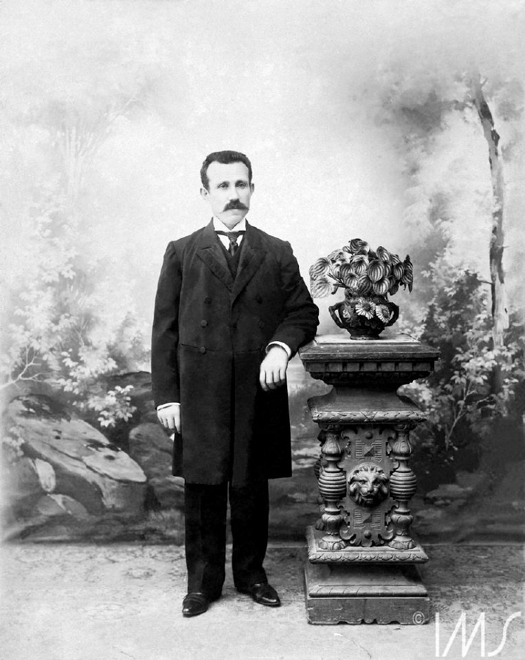 Autorretrato - Vincenzo Pastore
