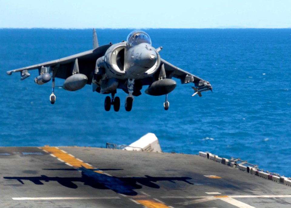 AV-8B Harrier lands on an aircraft carrier during Talisman Sabre - 2009 (090716-N-9950J-146)