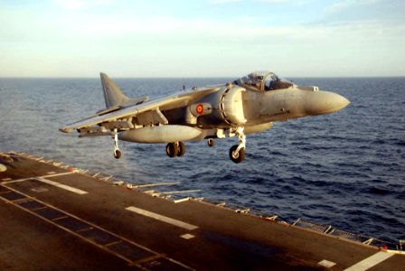 AV-8B Harrier landing aboard Principe de Asturias (R11)