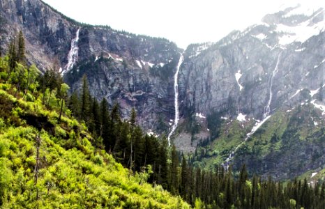 Avalanche Lake waterfalls