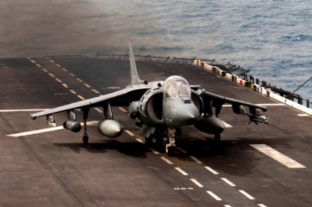AV-8B 200612 LHD8