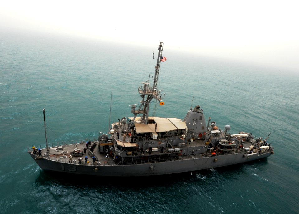 Avenger-class ship USS Dextrous (MCM 13)