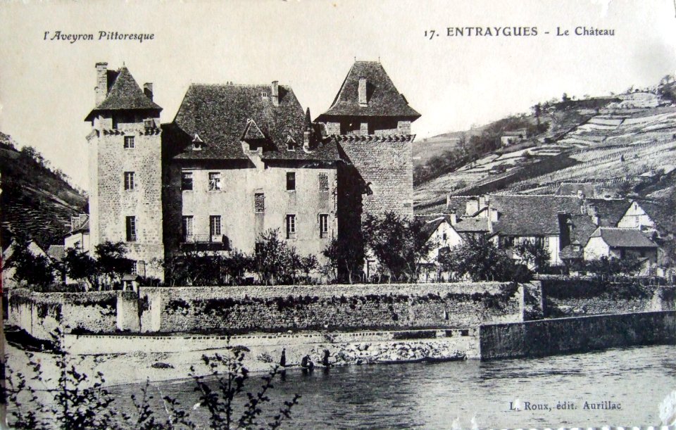 Aveyron Pittoresque 17 - Entraygues - château