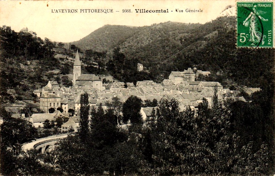 Aveyron Pittoresque 1661 - Villecomtal - vue générale