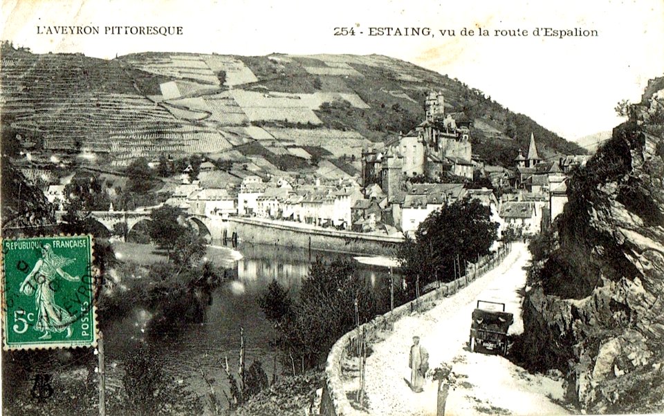 Aveyron Pittoresque 254 - Estaing - vue générale