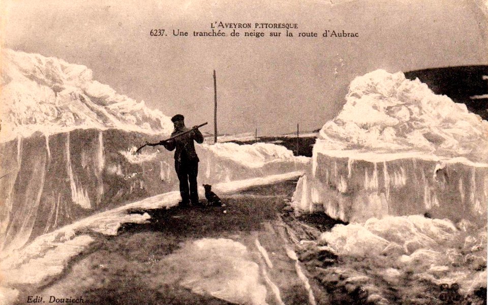 Aveyron Pittoresque 6237 - Neige sur la route de l'Aubrac