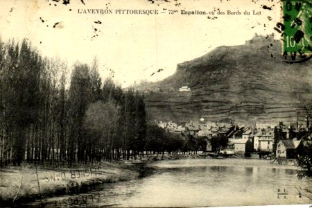 Aveyron Pittoresque 73 - Espalion vue sur les bords du Lot