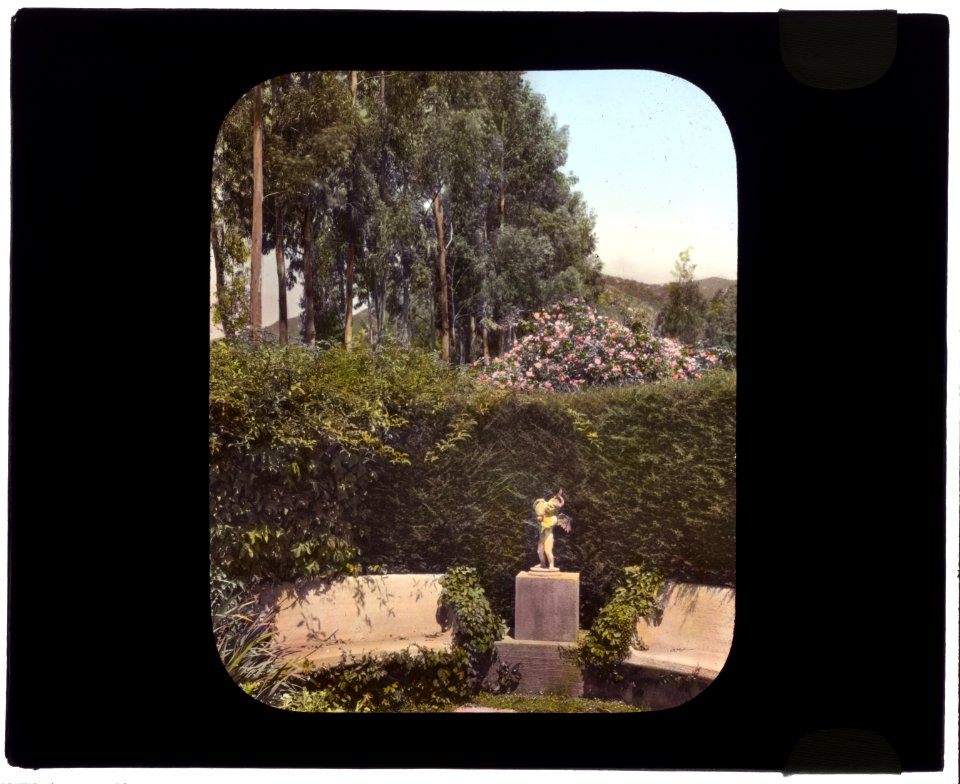 Piranhurst, Henry Ernest Bothin house, 371 Cold Spring Road, Montecito, California. Garden seat LCCN2007684883